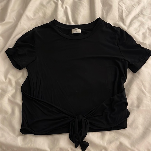 Aritzia black crop top with tie - Picture 1 of 3